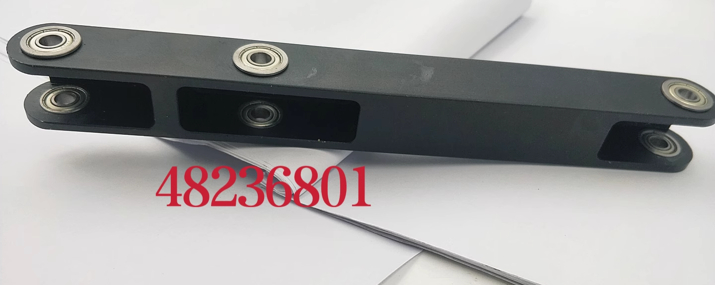 48236801 六个轴承的杆子